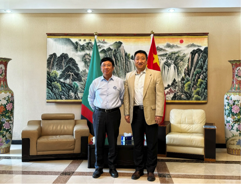 九洲酷游资源董事长王平卫拜会中国驻赞比亚大使韩镜